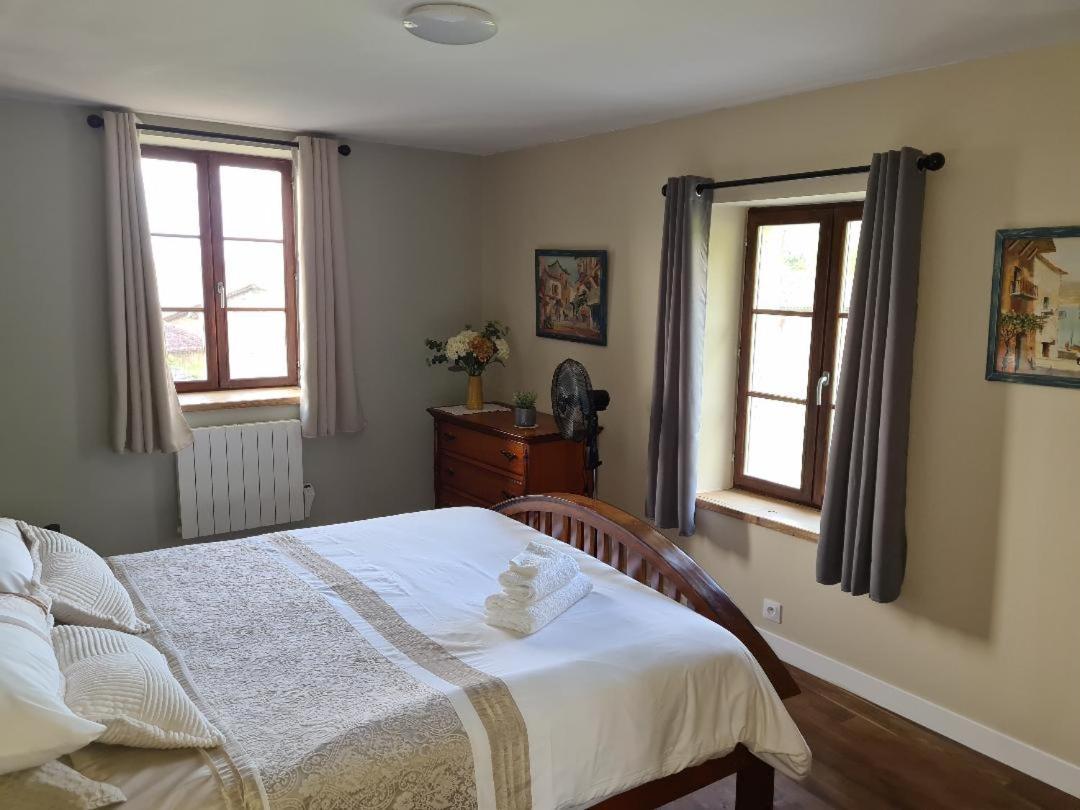 La Maison Du Lac Lavaud Saint-Quentin-sur-Charente Exteriör bild