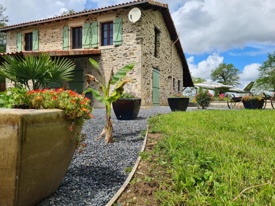 La Maison Du Lac Lavaud Saint-Quentin-sur-Charente Exteriör bild
